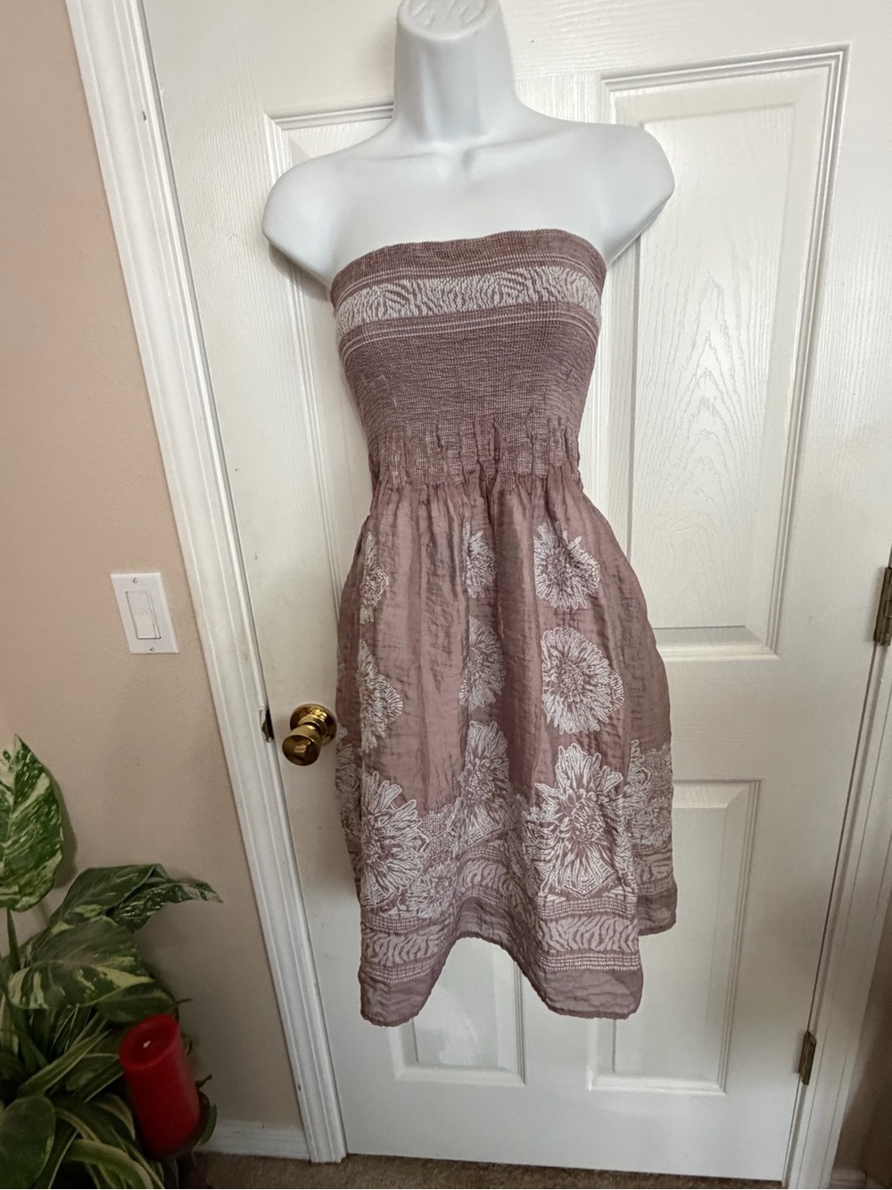 Lapis Strapless Floral Sundress in Mauve and White